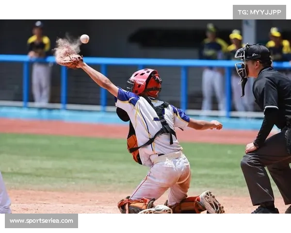 金河成复出首秀贡献安打 光芒内场防守再添关键拼图助力球队实力提升 金河成复出首秀贡献安打 光芒内场防守再添关键拼图助力球队实力提升