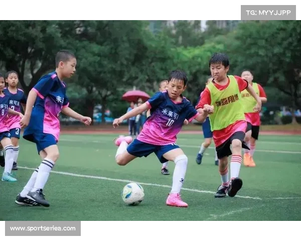 杭州联赛草根球员家庭日,亲子足球赛 杭州联赛草根球员家庭日,亲子足球赛